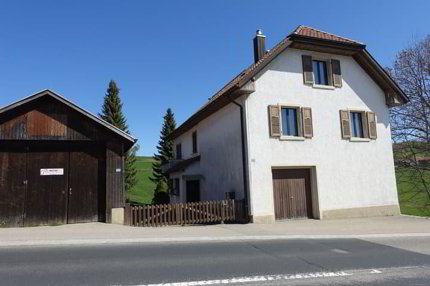 Les Reussilles - Maison de 6 1/2 pièces avec remise 1/5