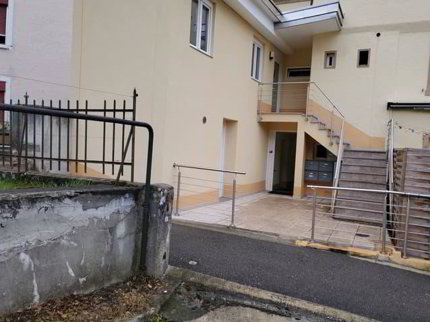 Immeuble de rendement - 7 appartements rénovés à Moutier 1/5