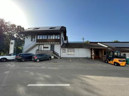 Saint-Blaise - Grand atelier avec bureaux et showroom attenant à une... 1/5