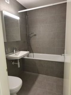 Helle 3-Zimmerwohnung mit Balkon - Aegertenstrasse 1, Biel 1/5