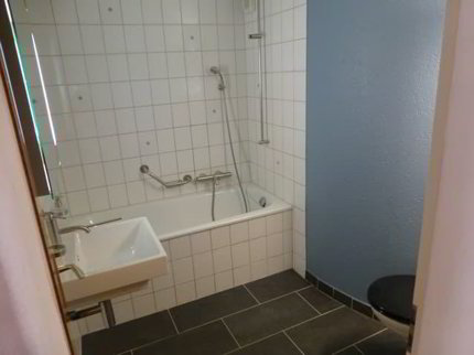 Charmante 2.5-Zimmer-Altbauwohnung in Bieler Altstadt 1/5