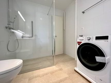 ERSTVERMIETUNG - 3 1/2 Zwg mit grosem Balkon 1/5