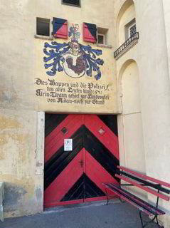 Immeuble d'habitation et restaurant à vendre à Twann 1/5