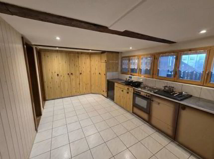 4.5-Zimmerwohnung mit rustikalem Charme 1/5
