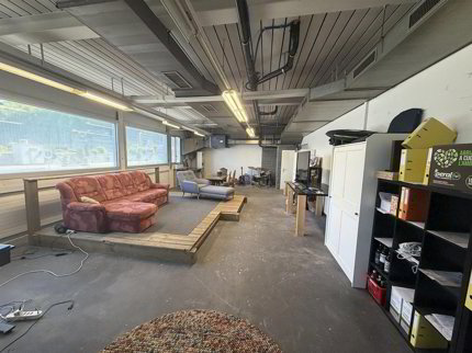 Halle industrielle de 1 pièce en location à Hergiswil NW - 80 m² 1/3
