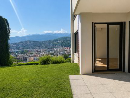 Appartamento ristrutturato con bellissima vista 1/5