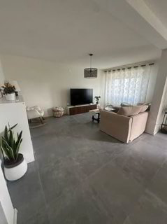 Grand appartement 3.5 pièces avec balcon 10m2, place de parc 1/5