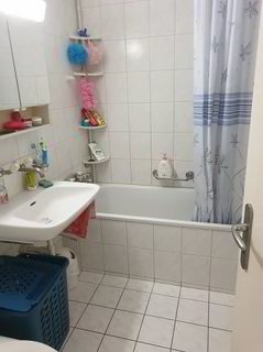 Moderne 3.5-Zimmer-Wohnung mit Balkon in Biel/Bienne 1/5