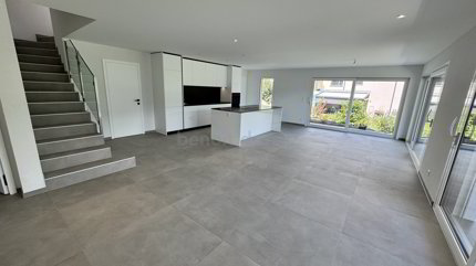 Villa with 5.5 rooms on sale in - 1/5