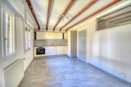 A LOUER Bel appartement rénové de 3 œ pièces au dernier étage 1/5