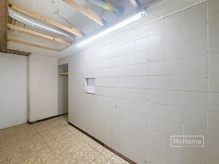 Dépôt de 66m2 au plein centre de l'ouest lausannois 1/5
