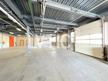 undefined 1/3