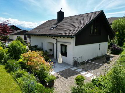 Attraktives Einfamilienhaus mit gepflegter Umgebung 1/5