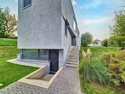 Villa unique dans un quartier résidentiel ! 1/5