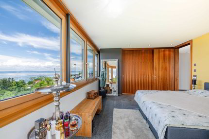 Premium-Einfamilienhaus mit Panorama-Seeblick und aussergewöhnlicher Grundstücksfläche 1/5