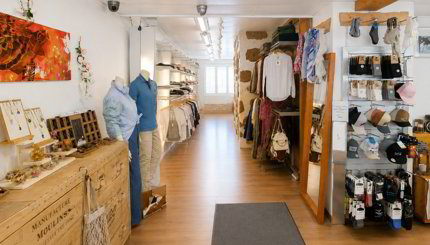 Building for sale in Aigle (district), Switzerland 1/5