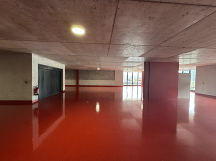 Parking intérieur chauffé au 1er étage 1/5