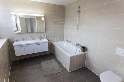 Appartement with 4 rooms for rent in Collonge-Bellerive - 108 m² 1/3