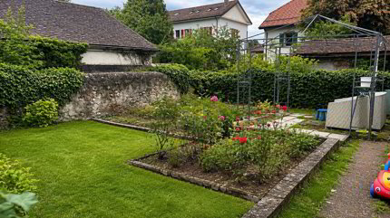 Immeuble locatif de rendement au coeur de Céligny 1/5