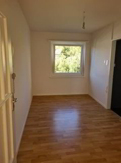 Schöne 2.5-Zimmerwohnung im 1. OG zu vermieten 1/5