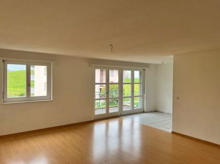 Wunderschöne , 4,5-Zimmer-Wohnung mit 88m² im 1. Obergeschoss 1/5