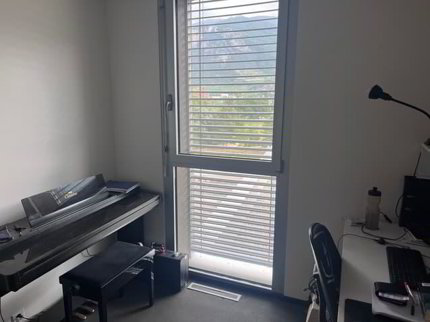 Spacieux logement dans un immeuble moderne 1/5
