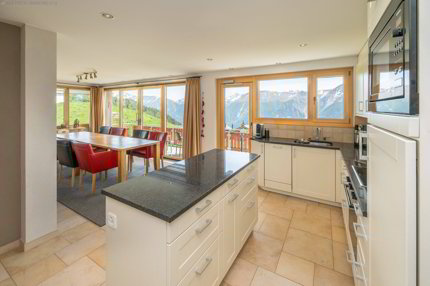 Appartement meublé with 7 rooms on sale in Bettmeralp - 190 m² 1/5