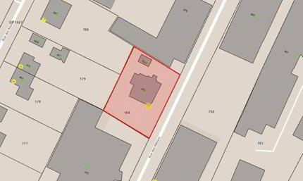Maison locative de 4 logements et 1 garage au centre de Ste-Croix 1/5