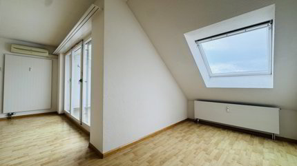Gemütliche 3.5-Zimmer-Wohnung mit Balkon, Lift, Keller und ca. 80 m² Wohnfläche 1/5