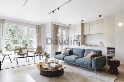 Appartement sur plan de 6 pièces en vente à Environnement résidentiel paisible et verdoyant - 159 m² 1/5