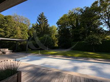 Anières - Villa contemporaine de 225 m² avec piscine 1/1