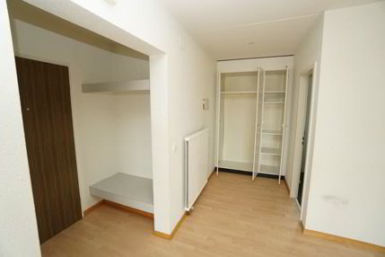 Helle 3.5 Zimmerwohnung mit grosser Dachterrasse 1/5