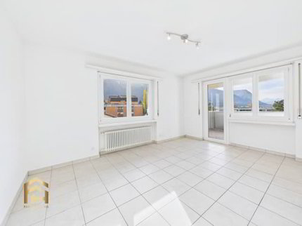 Familienfreundliche 4.5-Zimmerwohnung mit Balkon 1/5