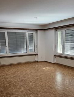 zu vermieten, VS - grosszügige 5.5-Zimmerwohnung mit Garagenbox 1/5