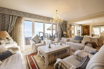 Maison individuelle de 8 pièces en vente à Vue imprenable sur le lac et les Alpes - 400 m² 1/5