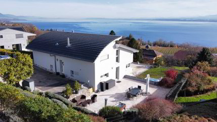 Villa avec vue dégagée, volumes généreux et cadre calme - Vaumarcus 1/5