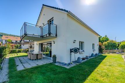 Modernes und grosszügiges Einfamilienhaus an ruhiger Wohnlage 1/5