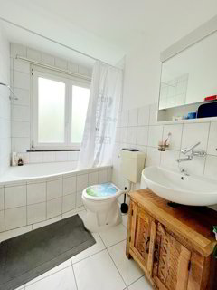 Charmante 3-Zimmer-Altbauwohnung in Neuhausen 1/5