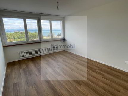 Magnifique appartement 3.5 pièces entièrement rénové à Hauterive 1/5