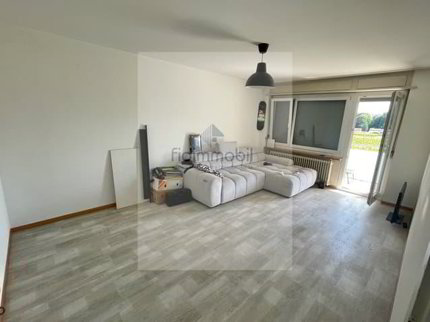 Appartement 3.5 pièces avec balcon à Cortaillod 1/5