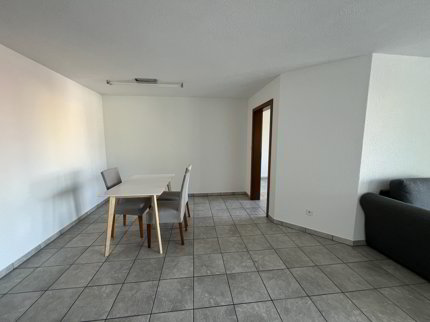 3.5 Zimmerwohnung mit grosszügigem Balkon zu vermieten 1/5