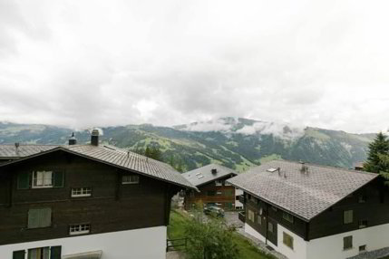 Gemütliche 3.5 Zimmerwohnung an der Lenk 1/5