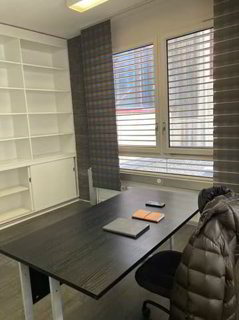 Bureau à Meyrin indépendant - tout inclus 1/1