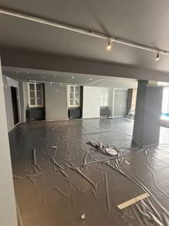 ARCADE COMMERCIAL DE 120 M2 AU COEUR DE NYON 1/5