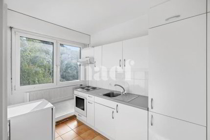 Agréable appartement de 2.5 pièces au 4 ème étage avec balcon 1/5