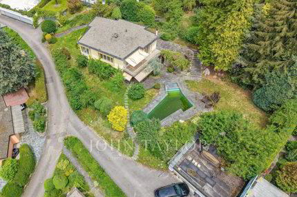 House for sale in Riviera-Pays-d'Enhaut District, CH 1/5