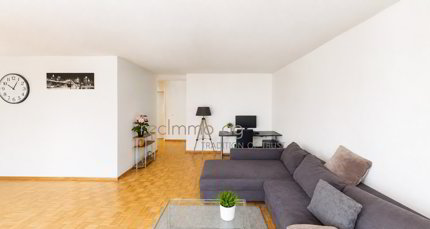 Gepflegte 3.5-Zimmer-Wohnung mit verglastem Balkon und Weitsicht 1/5