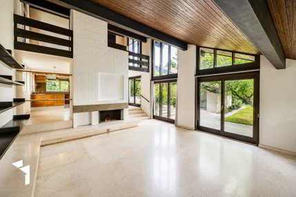 Fehr Immobilien - Idyllisch gelegene 4.5-Zimmer-Atrium-Villa 1/5