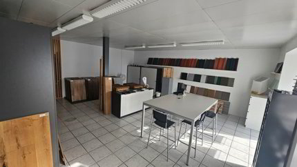 Lot à vendre - Surface commerciale et appartement de 4.5 pièces 1/5