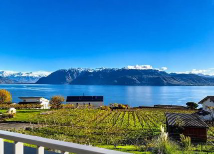 Grandvaux ! Vue spectaculaire sur le Lac ! 1/5
